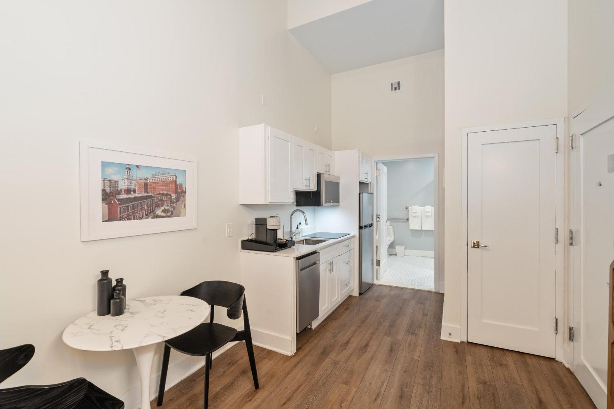 The Ledger Residences By Sosuite - Old