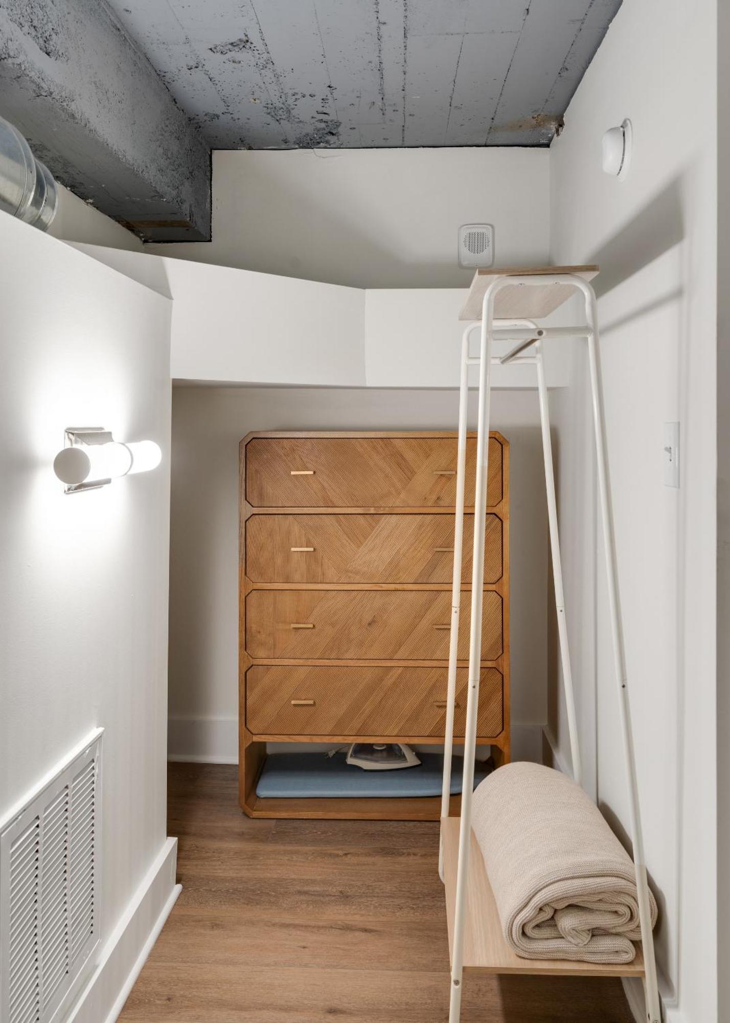 The Ledger Residences By Sosuite - Old